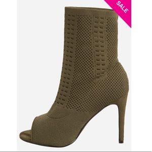 Ashley Stewart Open-Toe Knit Bootie Wide Sz 10